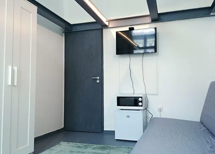 Sleepover Center Guestrooms 게스트하우스 3*