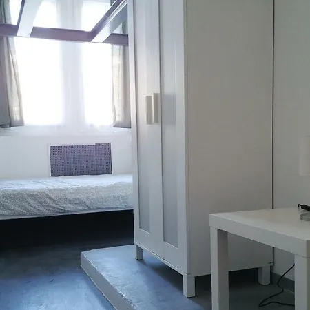 Sleepover Center Guestrooms 3*