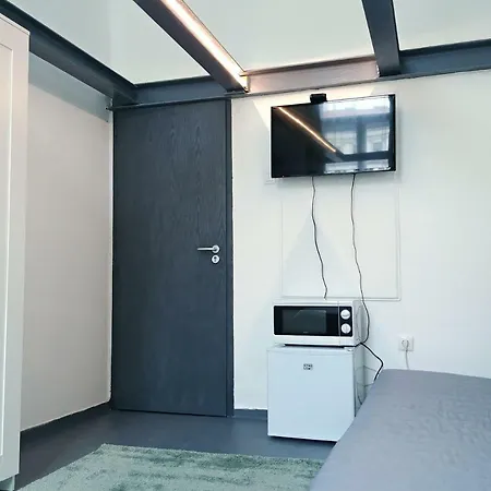Sleepover Center Guestrooms 게스트하우스 3*