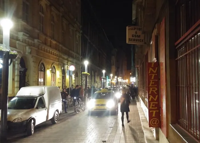 Sleepover Center Guestrooms Affittacamere Budapest