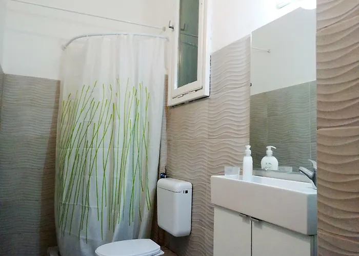 Affittacamere Sleepover Center Guestrooms 3*