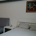 Sleepover Center Guestrooms بيت ضيافة بودابست