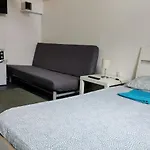 Sleepover Center Guestrooms بيت ضيافة