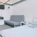Sleepover Center Guestrooms 3* بودابست