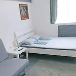 بيت ضيافة Sleepover Center Guestrooms 3*