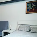 بيت ضيافة Sleepover Center Guestrooms بودابست